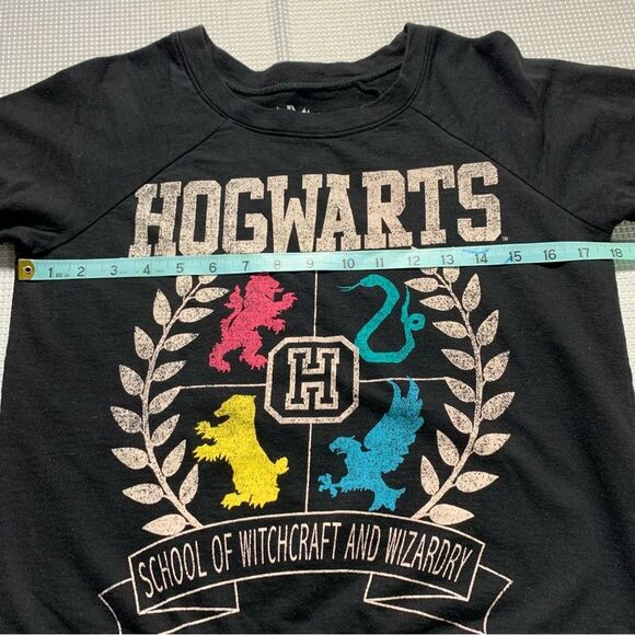 HARRY PORTER Hogwarts Big Logo Soft Crewneck Light Pullover Sweater - Picture 4 of 5